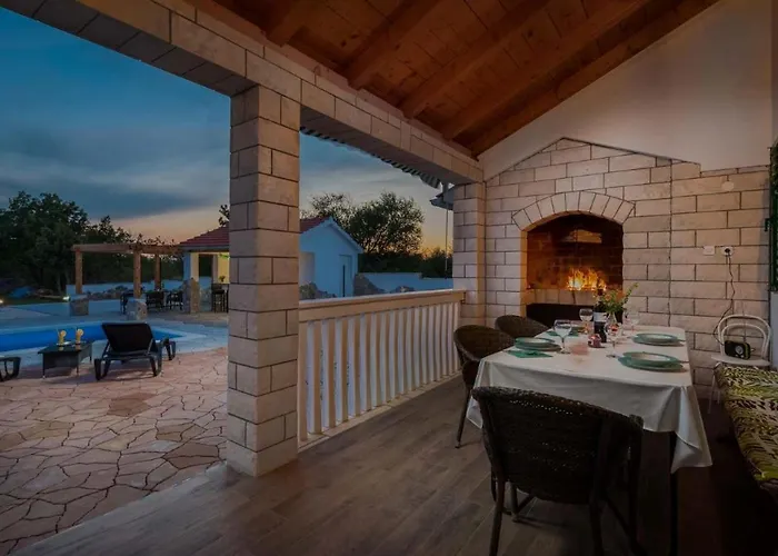 빌라 Mystic Woods 시베니크