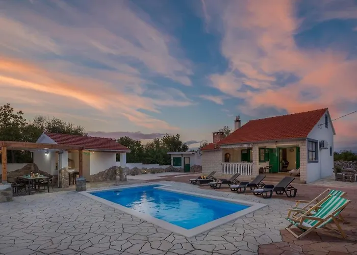 빌라 Mystic Woods 시베니크